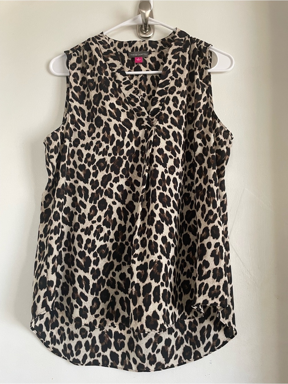 Vince Camuto Beige and Black Leopard Print Sleeveless Top
NEW w/o TAGS